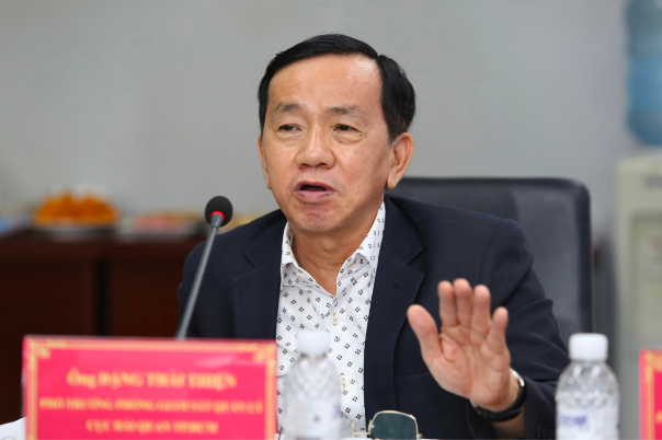 photo-1702649659470 photo-1702649659470