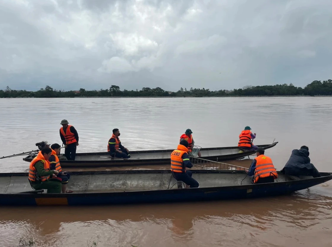 Quảng Bình: Gặp tai nạn ngã xuống sông, người đàn ông mất tích - Ảnh 1. Quảng Bình: Gặp tai nạn ngã xuống sông, người đàn ông mất tích - Ảnh 1.