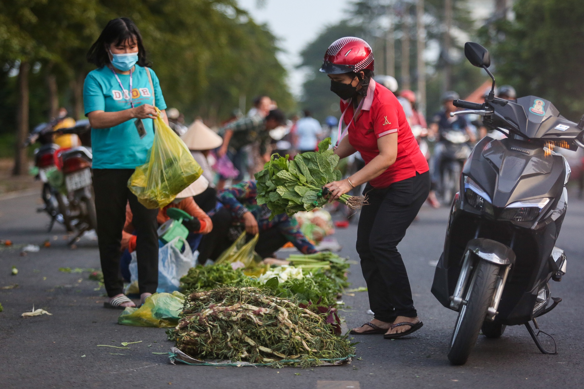 TP.HCM đề nghị doanh nghiệp sớm thông tin tiền lương, thưởng tết - Ảnh 1. TP.HCM đề nghị doanh nghiệp sớm thông tin tiền lương, thưởng tết - Ảnh 1.