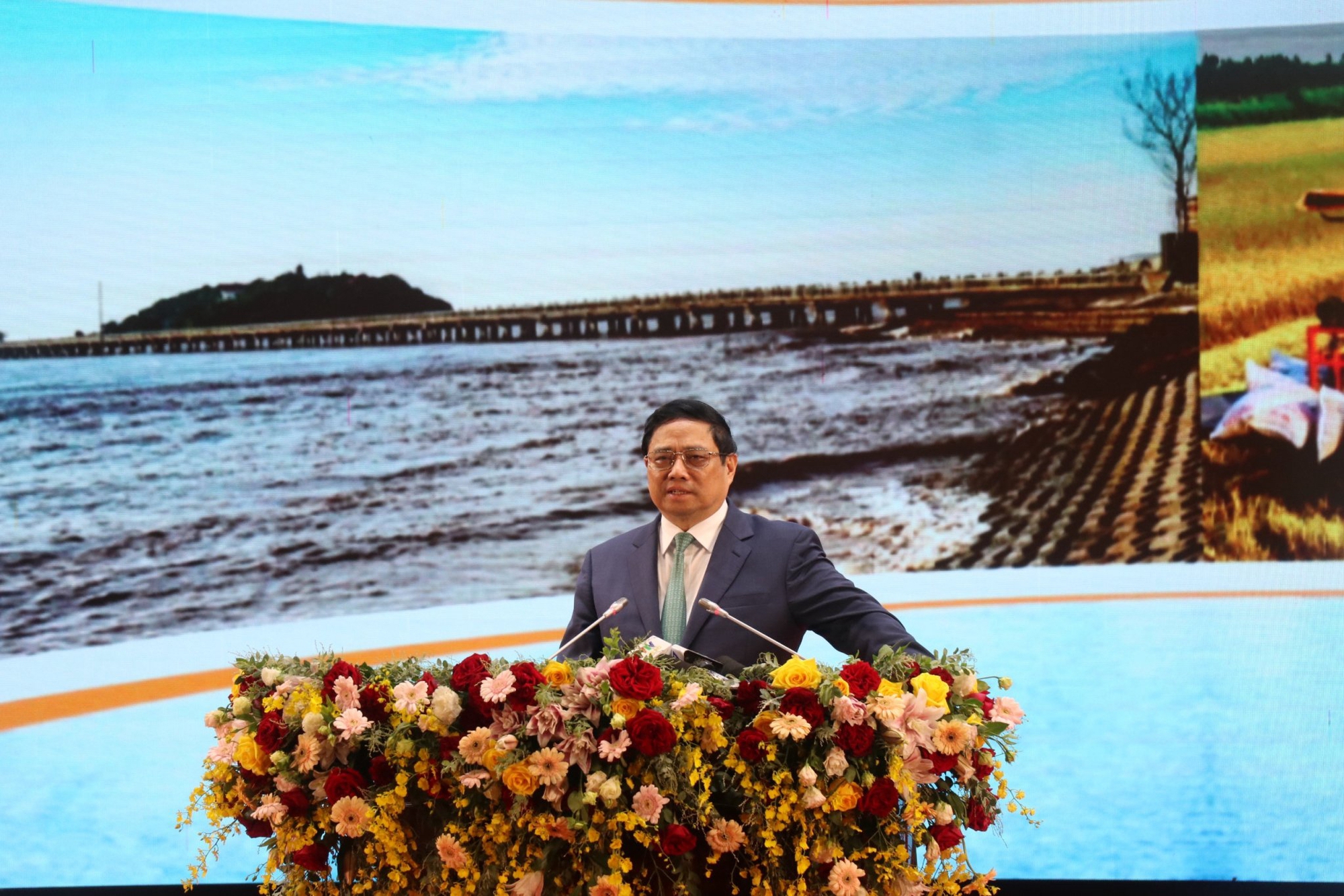 Thủ tướng Chính phủ: đường cao tốc phải làm tới tận Đất Mũi - Ảnh 1. Thủ tướng Chính phủ: đường cao tốc phải làm tới tận Đất Mũi - Ảnh 1.
