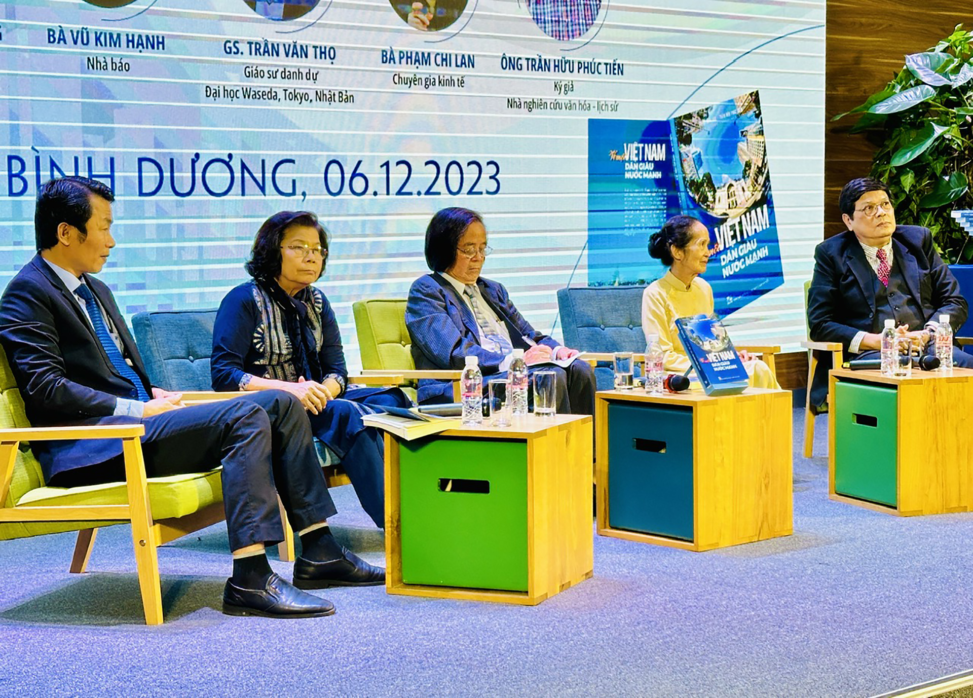 Các chuyên gia, nhà khoa học tham gia hội thảo - Ảnh: ĐỖ TRƯỜNG Các chuyên gia, nhà khoa học tham gia hội thảo - Ảnh: ĐỖ TRƯỜNG