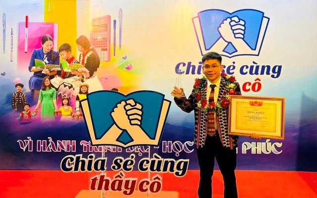 'Bức tường thành' ngăn học sinh bỏ học- Ảnh 2. 'Bức tường thành' ngăn học sinh bỏ học- Ảnh 2.