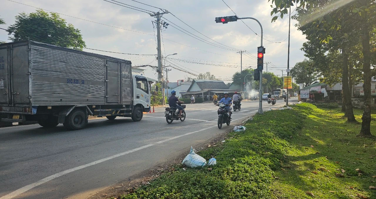 Bất an với mất an toàn giao thông trước trường học- Ảnh 3.
