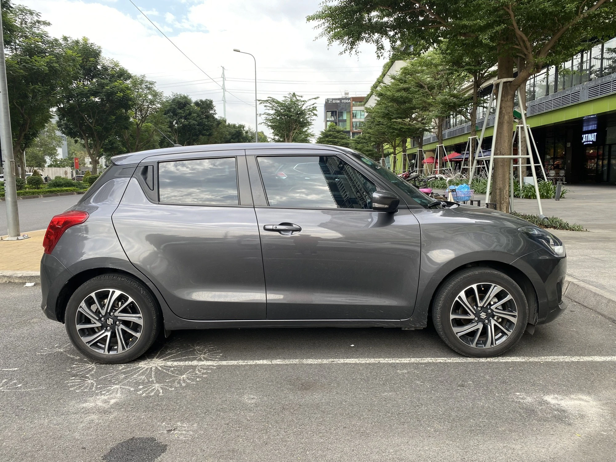 Ế ẩm, Suzuki Swift giảm giá 50 triệu đồng tại Việt Nam