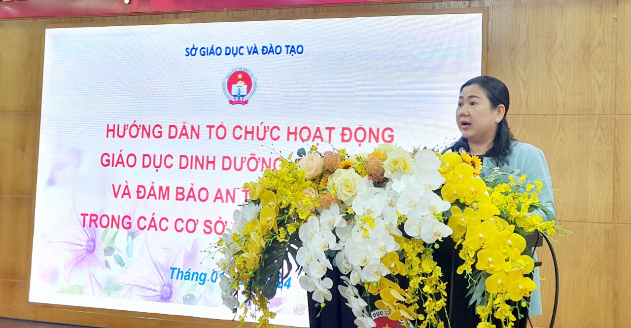 'Có bao giờ chúng ta dạy trẻ công việc của cô lao công, bác bảo vệ?'- Ảnh 3. 'Có bao giờ chúng ta dạy trẻ công việc của cô lao công, bác bảo vệ?'- Ảnh 3.