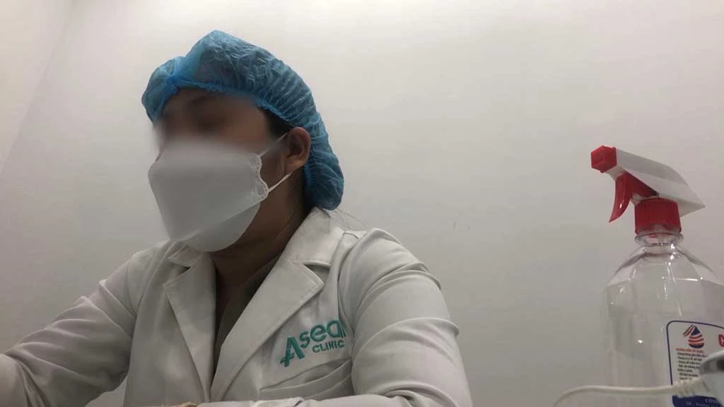 Bị đình chỉ, nhiều cơ sở thẩm mỹ vẫn ngang nhiên hoạt động- Ảnh 2.