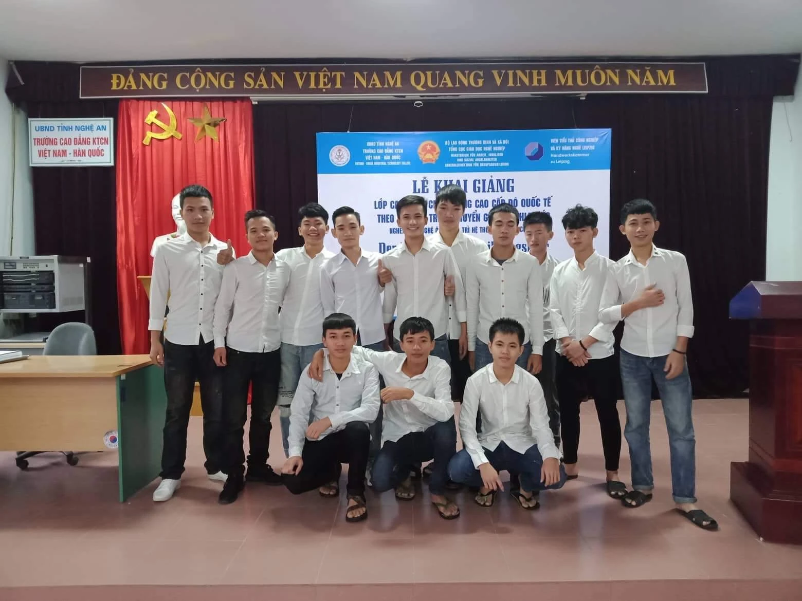 Học xong nhưng chưa biết bao giờ mới được thi tốt nghiệp- Ảnh 2. Học xong nhưng chưa biết bao giờ mới được thi tốt nghiệp- Ảnh 2.