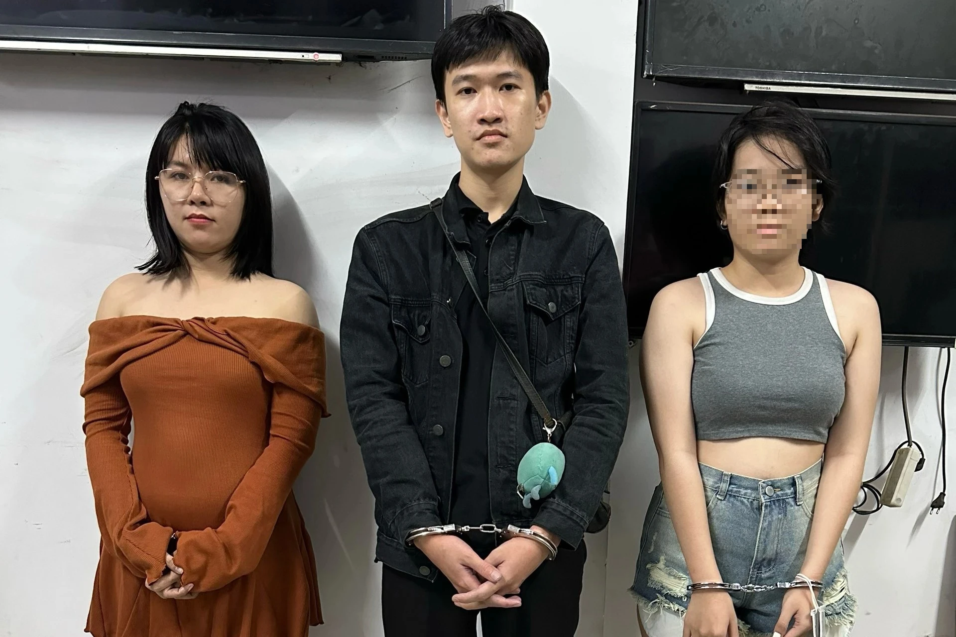 Bắt nhóm sugar baby dụ sugar daddy 'dỏm' vào khách sạn cướp tài sản- Ảnh 2.