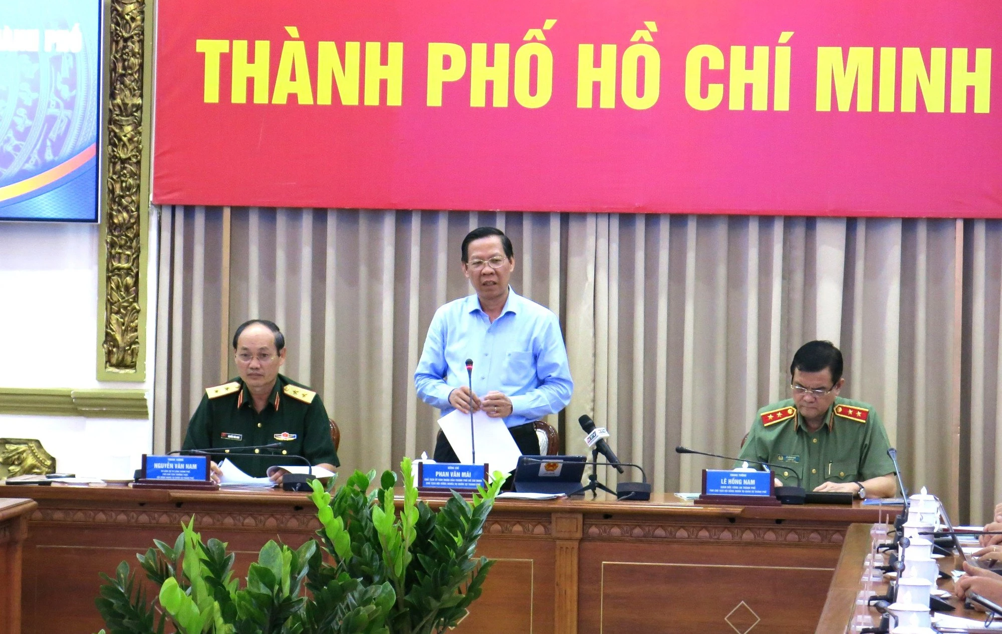 Chủ tịch TP.HCM: Không để trục lợi chính sách mổ mắt khi đi nghĩa vụ quân sự- Ảnh 2.