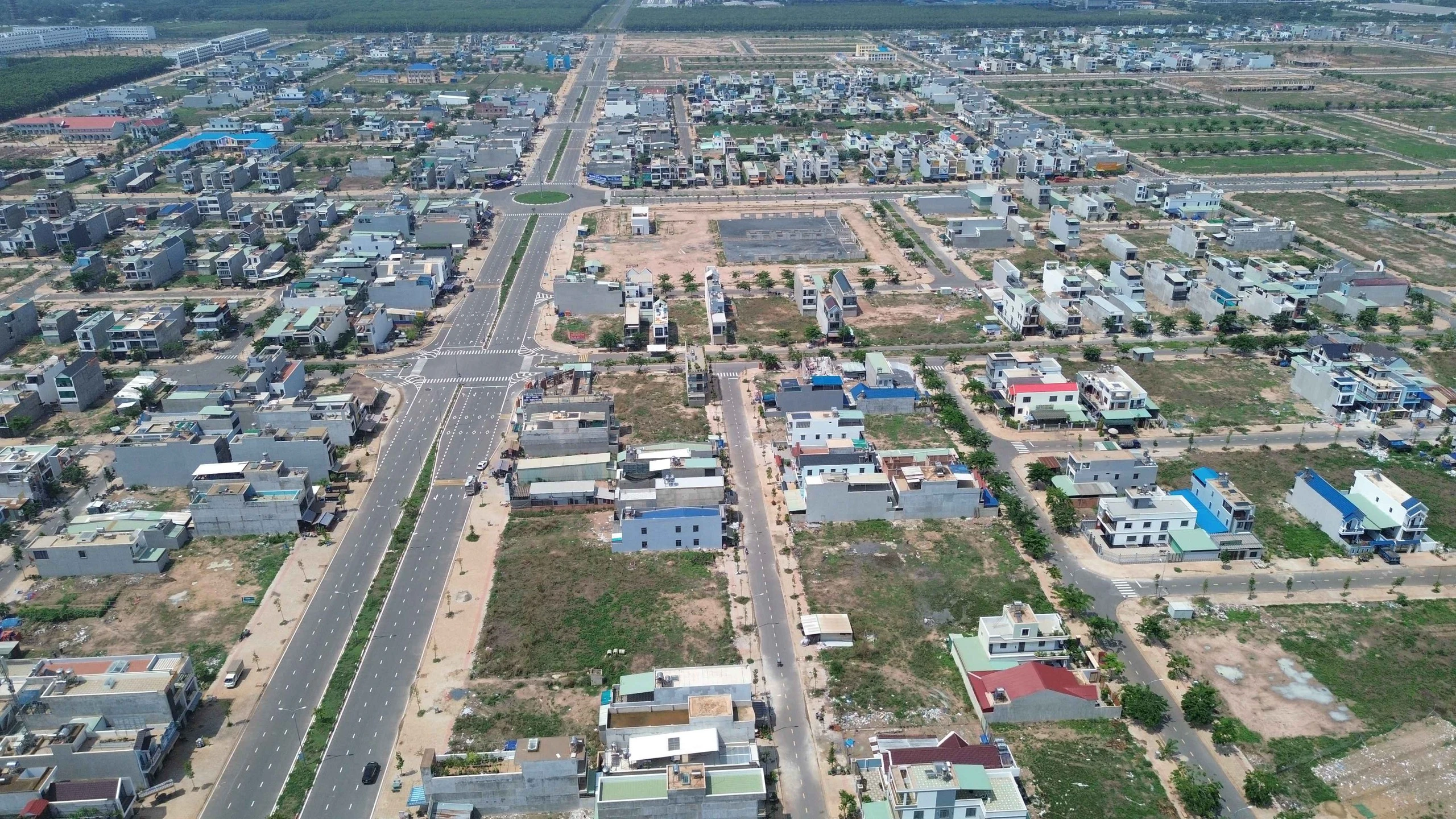 Đồng Nai: Đấu giá ‘đất vàng’ đã qua thời hoàng kim?- Ảnh 4. Đồng Nai: Đấu giá ‘đất vàng’ đã qua thời hoàng kim?- Ảnh 4.
