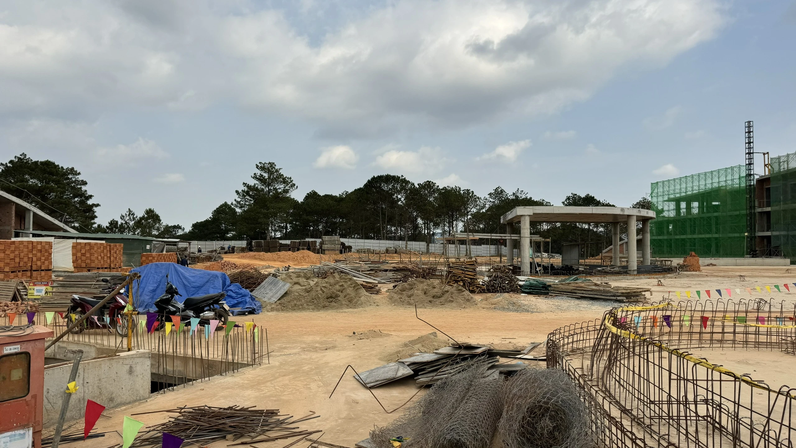 Làm rõ trách nhiệm tổ chức, cá nhân liên quan sai phạm ở Đồi Cù Đà Lạt- Ảnh 3. Làm rõ trách nhiệm tổ chức, cá nhân liên quan sai phạm ở Đồi Cù Đà Lạt- Ảnh 3.