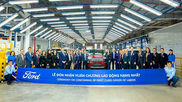 Ford Việt Nam đón Huân chương Lao động hạng Nhất cùng kỷ lục bán hàng năm 2023