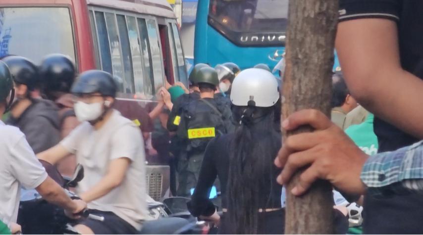 TP.HCM: Bộ Công an kiểm tra quán bar Phương Lâm xuyên đêm và cả ngày- Ảnh 2. TP.HCM: Bộ Công an kiểm tra quán bar Phương Lâm xuyên đêm và cả ngày- Ảnh 2.