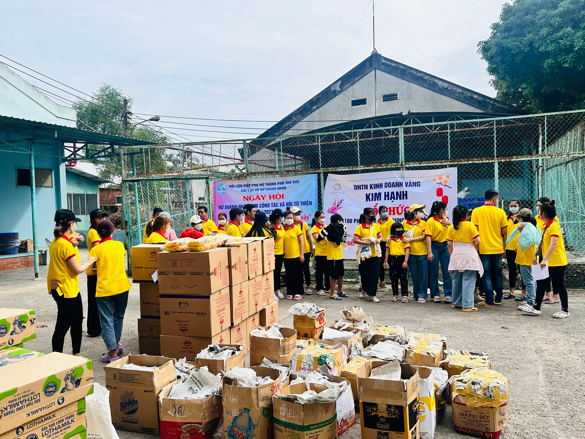 Tiệm vàng Kim Hạnh: Trao gửi yêu thương trong các hoạt động thiện nguyện - Ảnh 2.