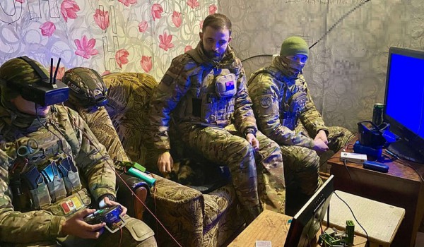 Cuộc chiến UAV chết chóc giữa Nga và Ukraine bên sông Dnipro