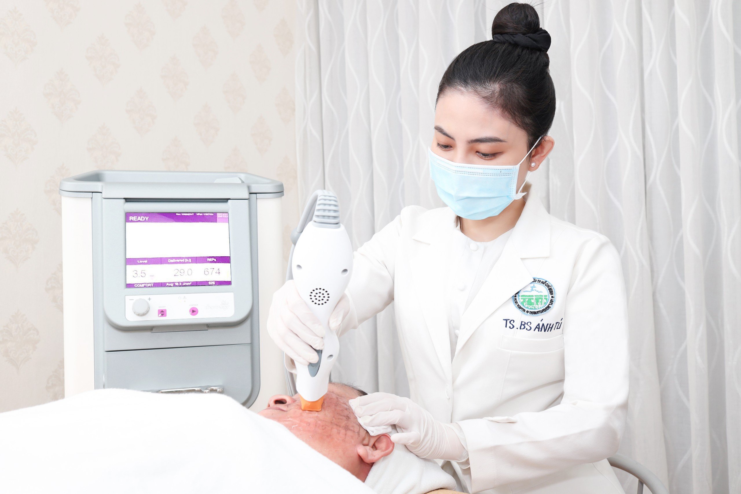 Ai được thực hiện tiêm filler cho người khác?- Ảnh 1. Ai được thực hiện tiêm filler cho người khác?- Ảnh 1.
