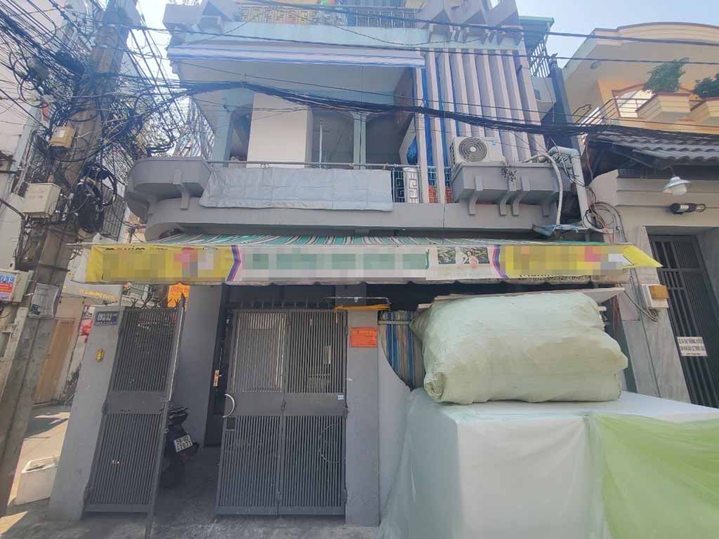 Bị tráo sổ đỏ khi rao bán nhà, người dân mỏi mòn chờ được cấp lại- Ảnh 1. Bị tráo sổ đỏ khi rao bán nhà, người dân mỏi mòn chờ được cấp lại- Ảnh 1.