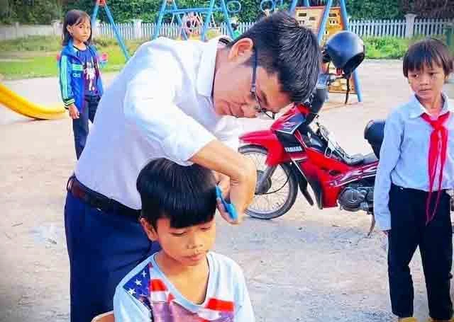 'Bức tường thành' ngăn học sinh bỏ học- Ảnh 1. 'Bức tường thành' ngăn học sinh bỏ học- Ảnh 1.