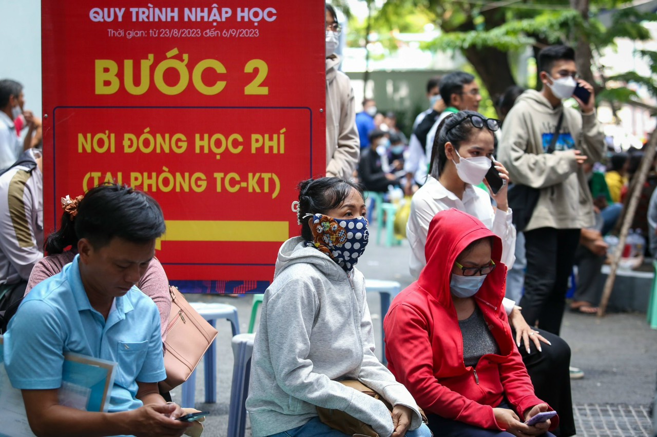 Cho phép tăng học phí nhưng nhiều trường không thu thêm- Ảnh 1. Cho phép tăng học phí nhưng nhiều trường không thu thêm- Ảnh 1.