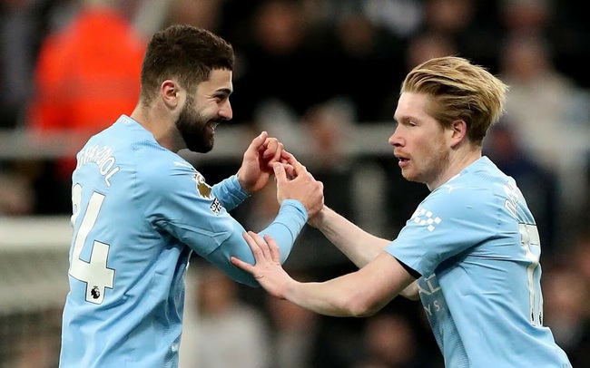 De Bruyne giúp Man City thắng ngược Newcastle