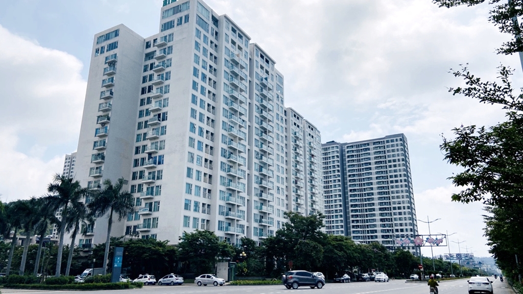 Hạ Long: Phát hiện thi thể phụ nữ tại lối vào hầm chung cư - Ảnh 1. Hạ Long: Phát hiện thi thể phụ nữ tại lối vào hầm chung cư - Ảnh 1.