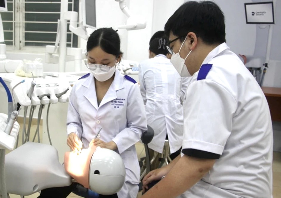 Không được đào tạo từ xa ngành sức khỏe và sư phạm- Ảnh 1. Không được đào tạo từ xa ngành sức khỏe và sư phạm- Ảnh 1.