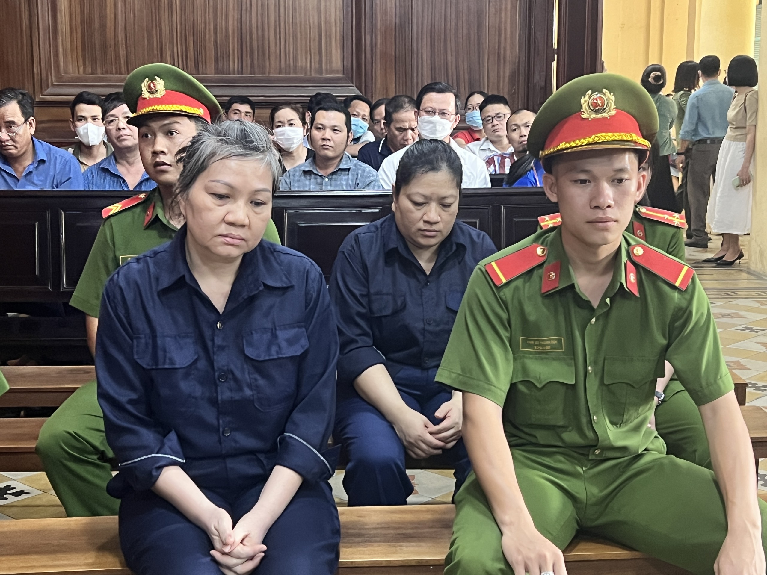 Trả hồ sơ vụ chủ đầu tư chung cư Nam An chiếm đoạt 465 tỉ đồng- Ảnh 1. Trả hồ sơ vụ chủ đầu tư chung cư Nam An chiếm đoạt 465 tỉ đồng- Ảnh 1.
