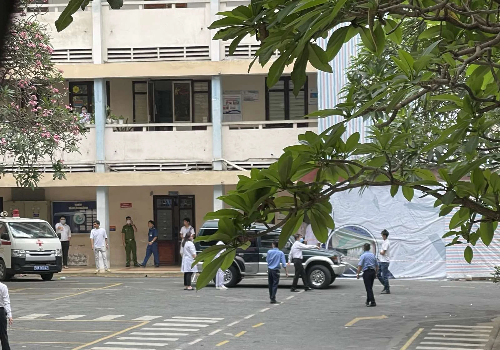 Trưởng phòng Tài chính - Kế toán Bệnh viện Từ Dũ tử vong tại phòng làm việc- Ảnh 2. Trưởng phòng Tài chính - Kế toán Bệnh viện Từ Dũ tử vong tại phòng làm việc- Ảnh 2.