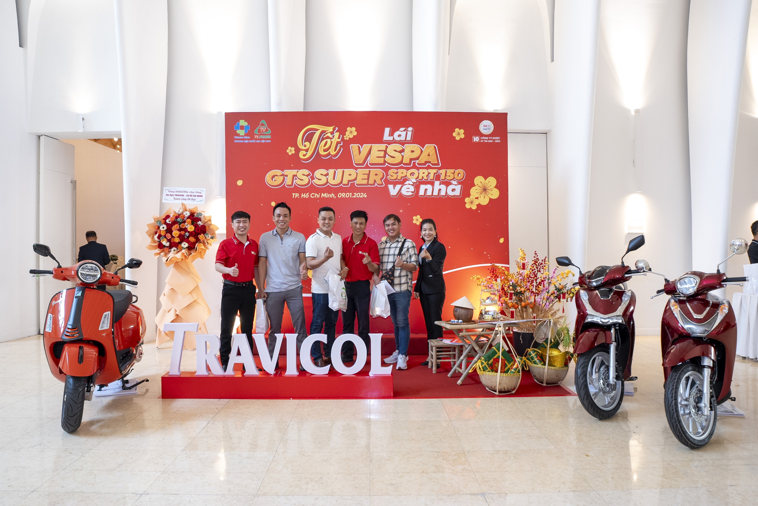 Dược phẩm TV.PHARM trao 3 ô tô cho khách hàng trúng thưởng- Ảnh 4. Dược phẩm TV.PHARM trao 3 ô tô cho khách hàng trúng thưởng- Ảnh 4.