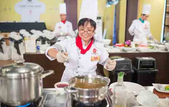 Quán phở nhỏ có hương vị quảng đại giữa Sài Gòn- Ảnh 2. Quán phở nhỏ có hương vị quảng đại giữa Sài Gòn- Ảnh 2.