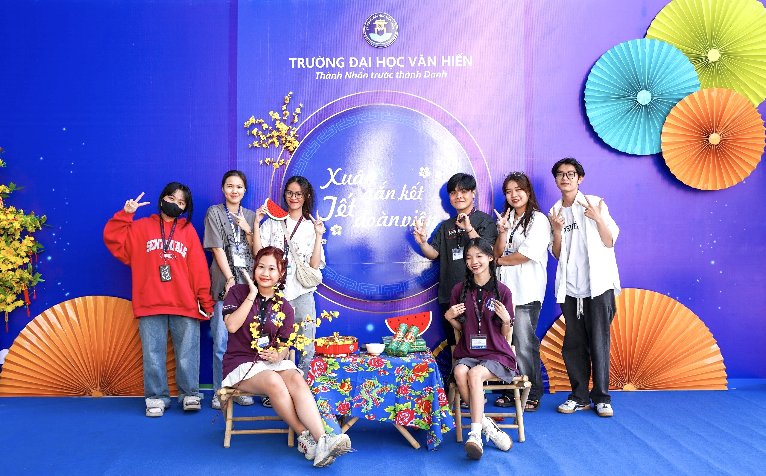 Rộn ràng không gian tết tại giảng đường ĐH- Ảnh 10.