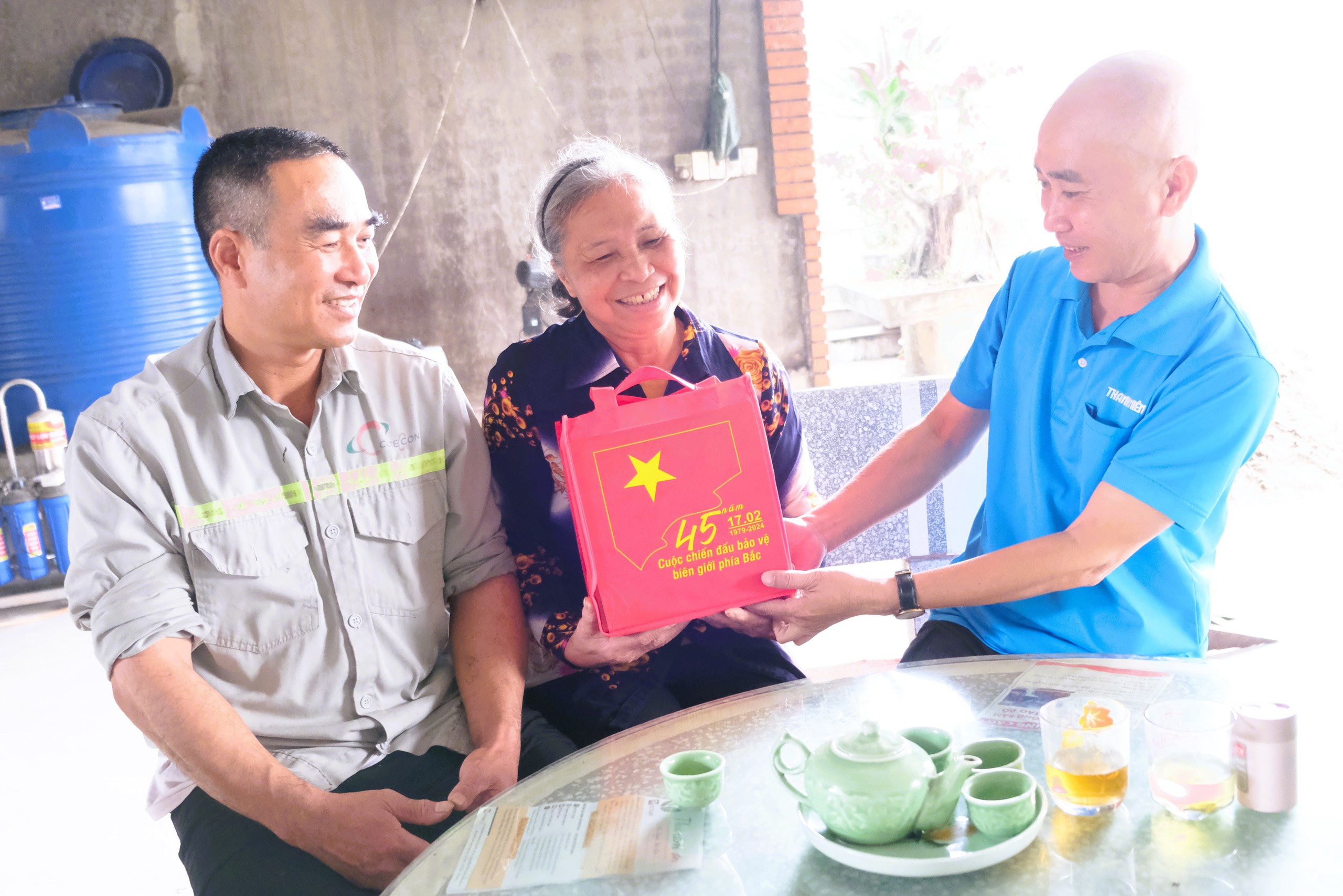 Tìm lại những anh hùng: 45 năm, mẹ vẫn đợi con- Ảnh 7. Tìm lại những anh hùng: 45 năm, mẹ vẫn đợi con- Ảnh 7.