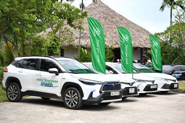 Vì sao xe hybrid khó bán tại Việt Nam? Vì sao xe hybrid khó bán tại Việt Nam?