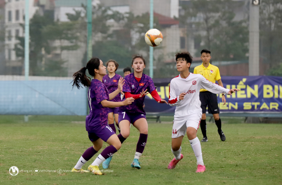 ĐT U20 nữ Việt Nam lên đường sang Uzbekistan với 25 cầu thủ ĐT U20 nữ Việt Nam lên đường sang Uzbekistan với 25 cầu thủ