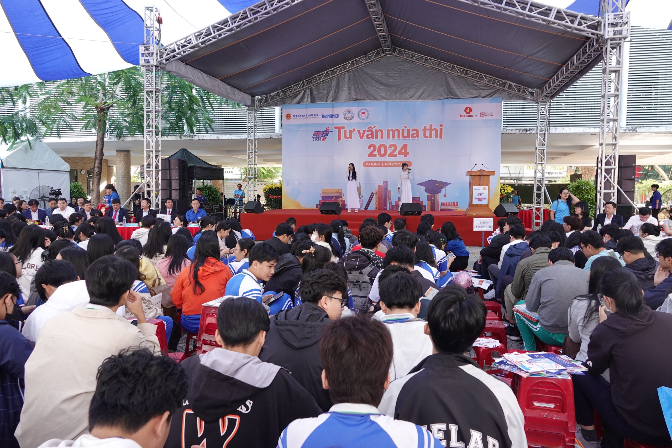 Năm cuối cùng thi tốt nghiệp THPT theo chương trình cũ, đề thi có gì đặc biệt?- Ảnh 4.