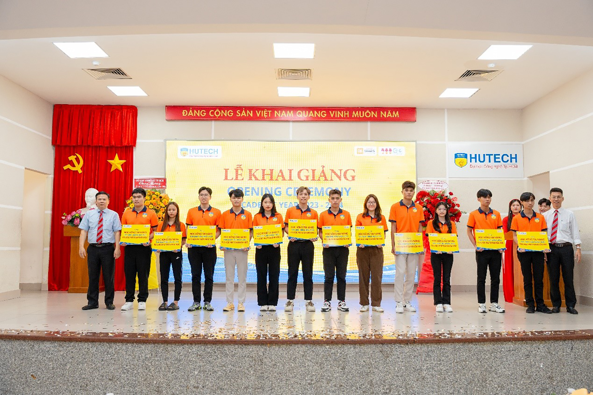 Nhiều suất học bổng của HUTECH trị giá lên đến 100% học phí toàn khóa học