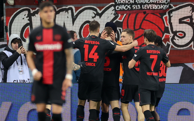 Bayer Leverkusen giành chiến thắng tại tứ kết Cúp Quốc gia Đức
