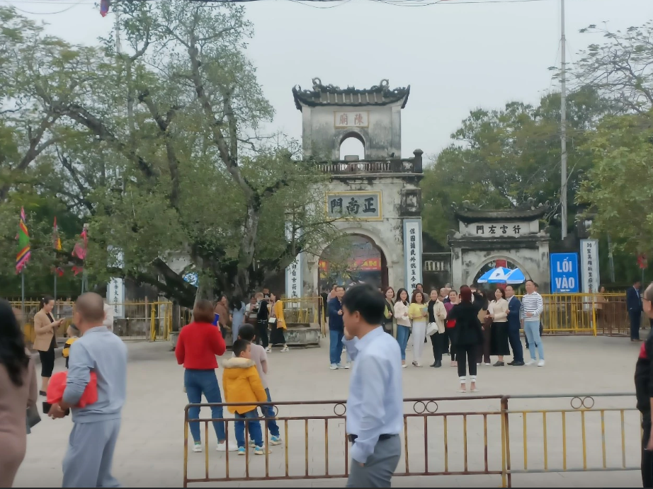 Bí thư Tỉnh ủy Nam Định yêu cầu kiểm tra việc mua bán ấn đền Bảo Lộc- Ảnh 1. Bí thư Tỉnh ủy Nam Định yêu cầu kiểm tra việc mua bán ấn đền Bảo Lộc- Ảnh 1.
