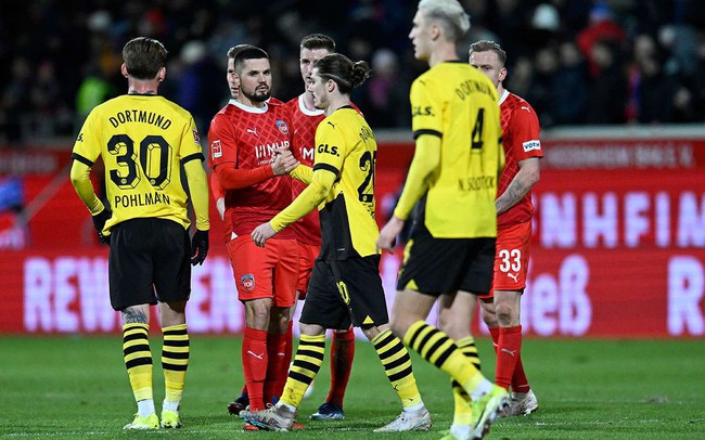 Dortmund chia điểm bất ngờ trên sân của Heidenheim