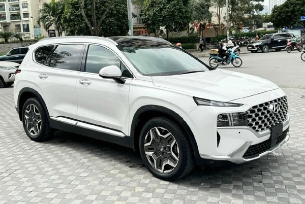 Gần Tết nhiều ô tô “chạy lướt”, xuống giá ngỡ ngàng Gần Tết nhiều ô tô “chạy lướt”, xuống giá ngỡ ngàng