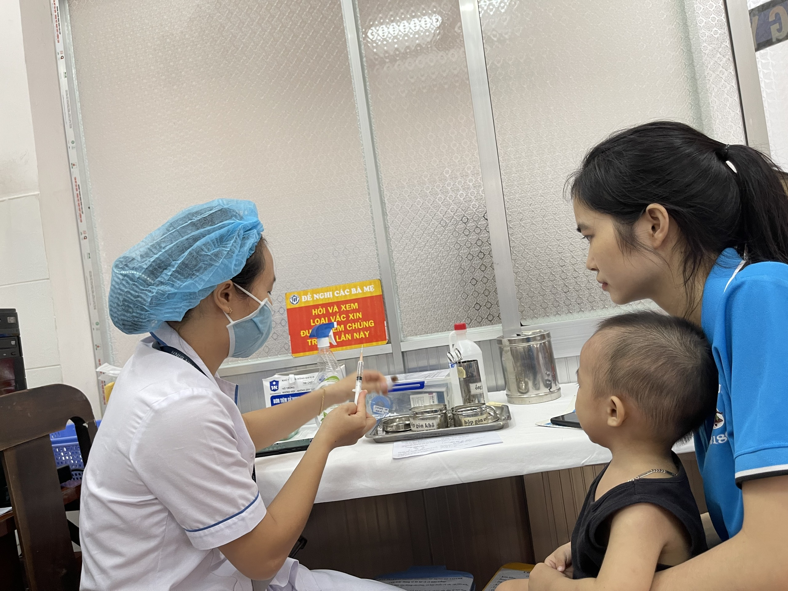 Sở Y tế TP.HCM ra văn bản sát tết tiêm vắc xin bù cho trẻ sinh 2023- Ảnh 1. Sở Y tế TP.HCM ra văn bản sát tết tiêm vắc xin bù cho trẻ sinh 2023- Ảnh 1.