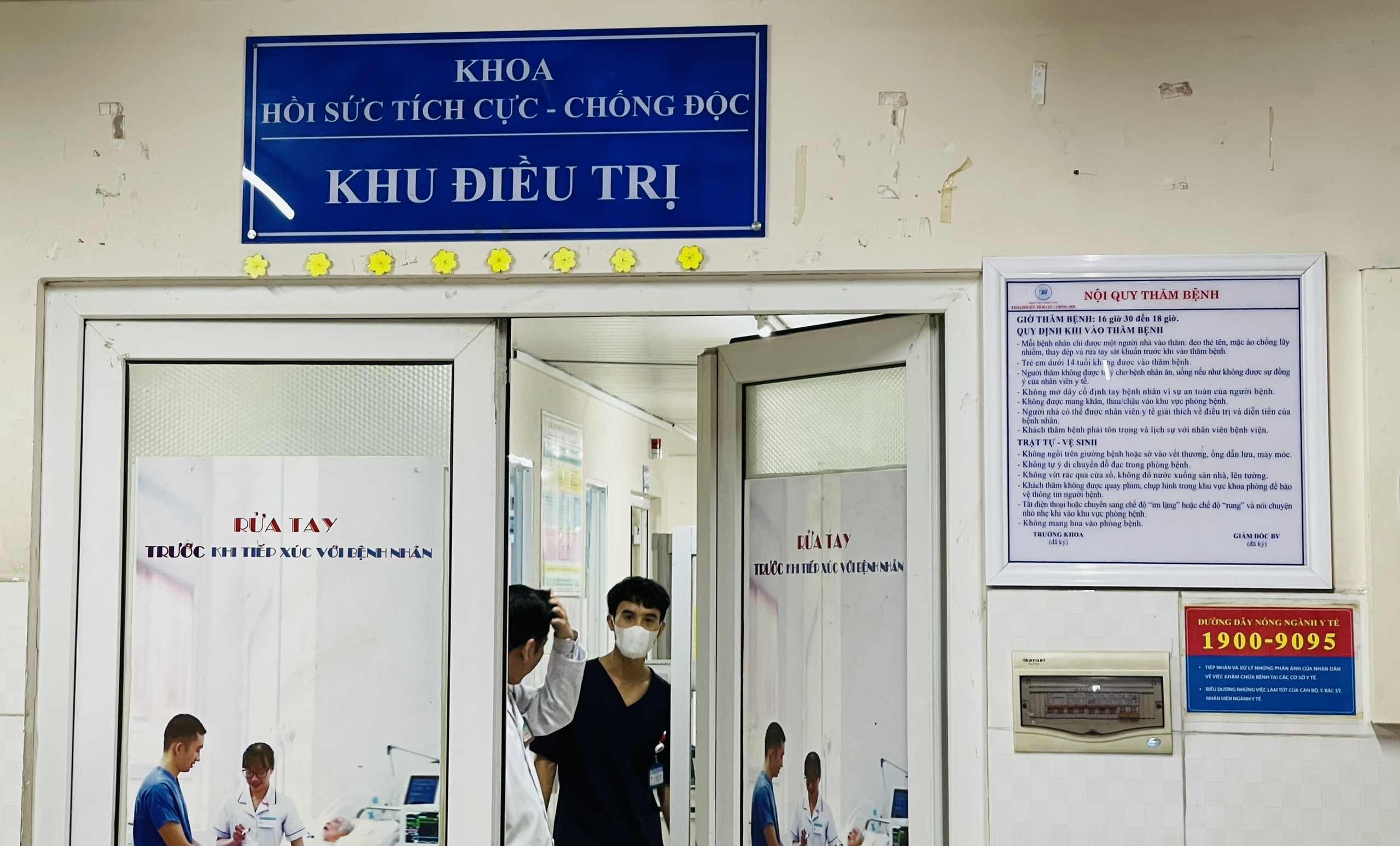 TP.HCM: Nữ sinh hôn mê sau khi uống 'nước vui' ở tiệc sinh nhật- Ảnh 2. TP.HCM: Nữ sinh hôn mê sau khi uống 'nước vui' ở tiệc sinh nhật- Ảnh 2.