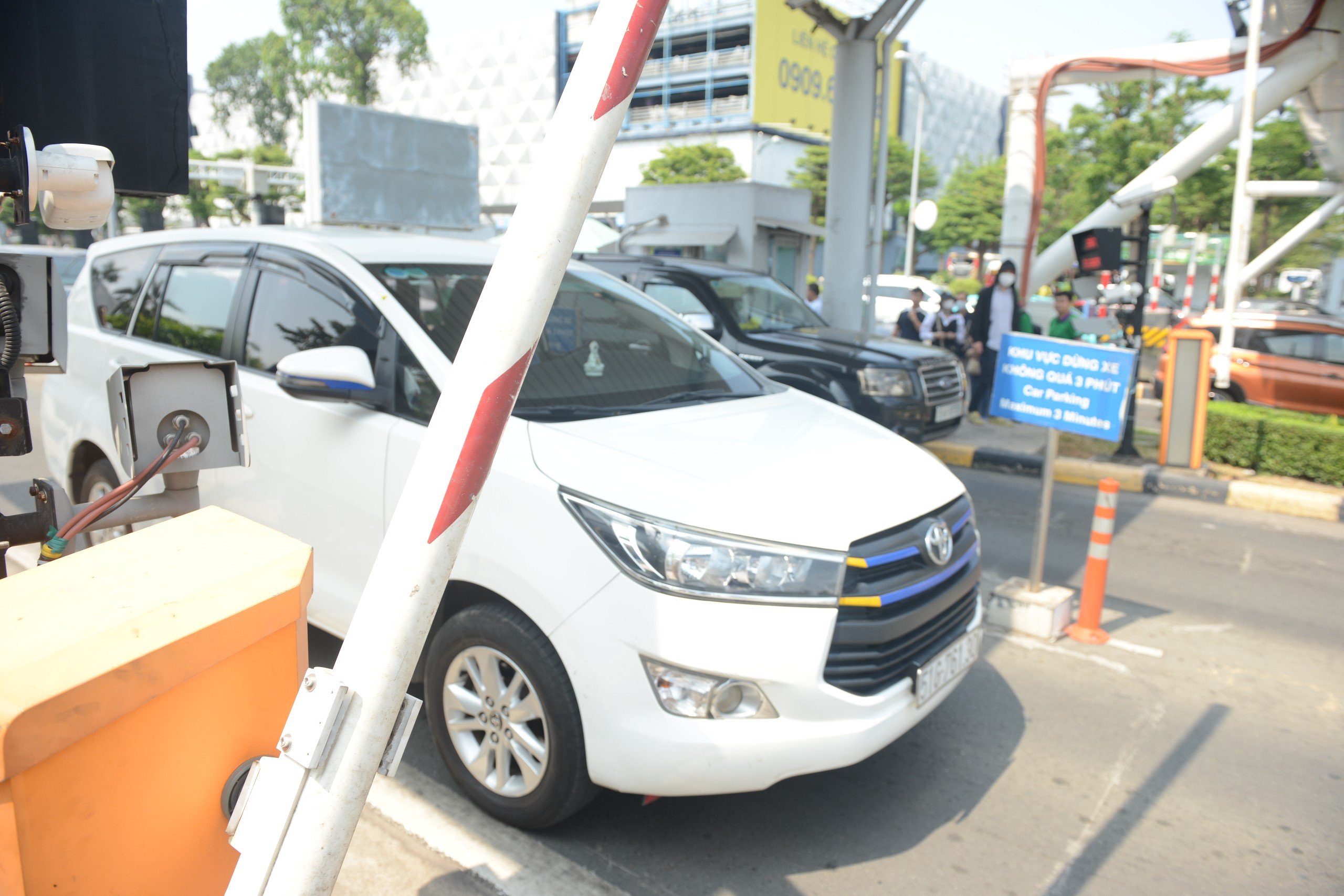 Thủ tướng yêu cầu hàng không giảm delay, đường bộ xả trạm thu phí nếu ùn tắc - Ảnh 1. Thủ tướng yêu cầu hàng không giảm delay, đường bộ xả trạm thu phí nếu ùn tắc - Ảnh 1.