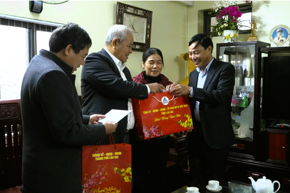 Tìm lại những anh hùng: Người hùng dân tộc Tày ở Cam Cọn- Ảnh 7. Tìm lại những anh hùng: Người hùng dân tộc Tày ở Cam Cọn- Ảnh 7.