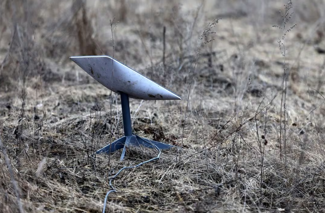 Ukraine xác nhận lực lượng Nga dùng dịch vụ internet Starlink ở các vùng đang kiểm soát- Ảnh 1. Ukraine xác nhận lực lượng Nga dùng dịch vụ internet Starlink ở các vùng đang kiểm soát- Ảnh 1.