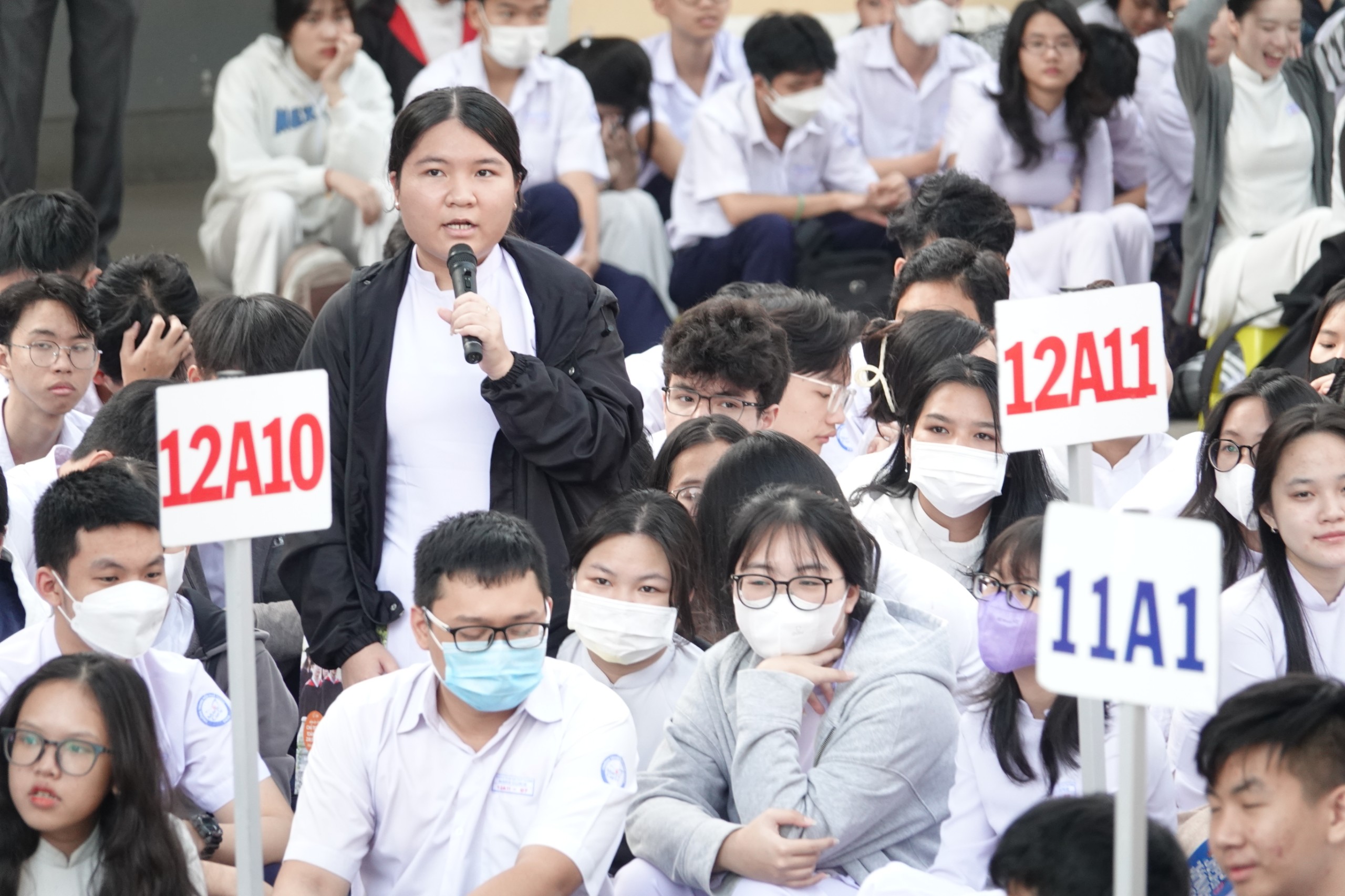 Tư vấn mùa thi ở ngôi trường 106 tuổi tại TP.HCM- Ảnh 5. Tư vấn mùa thi ở ngôi trường 106 tuổi tại TP.HCM- Ảnh 5.