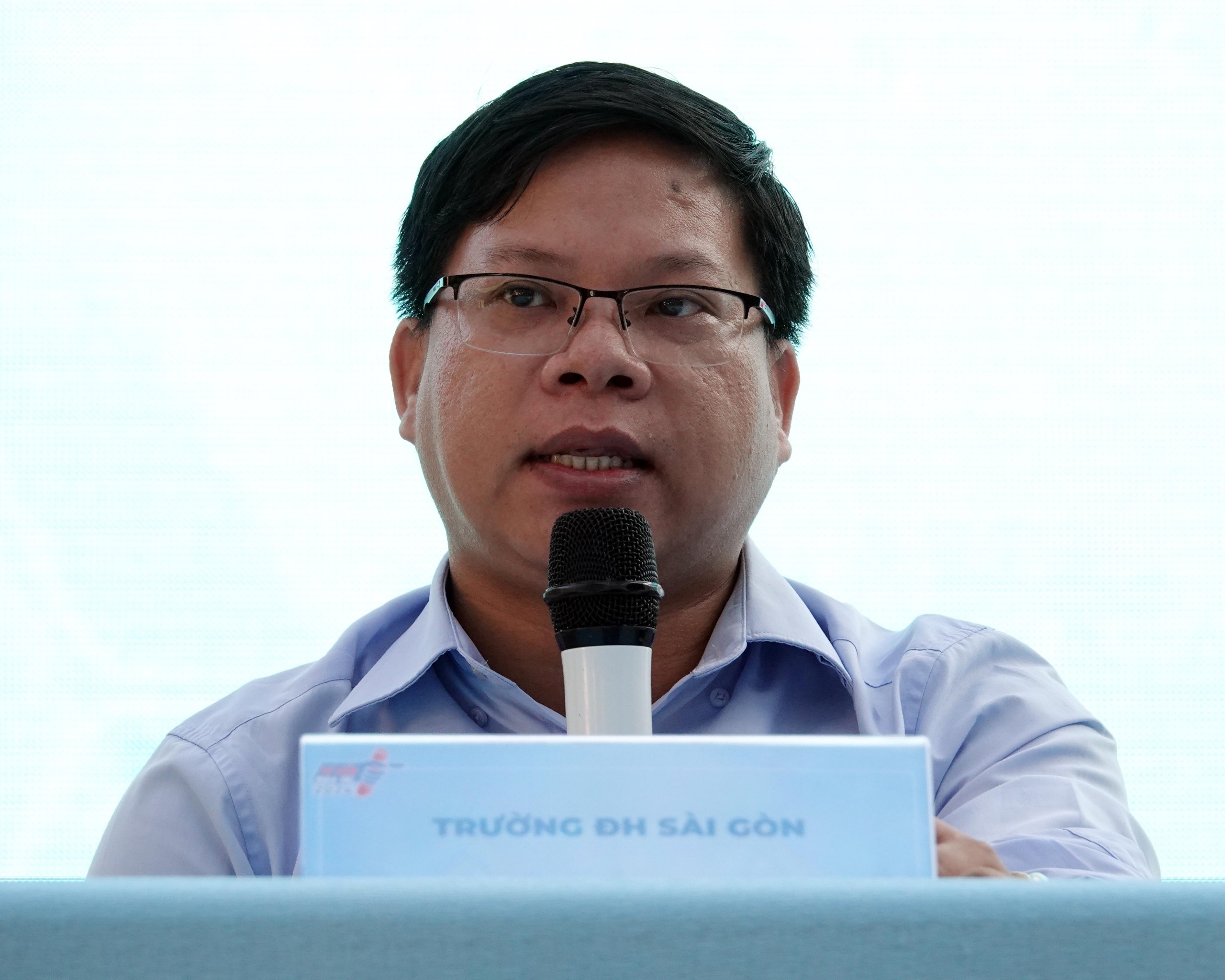 Tư vấn mùa thi ở ngôi trường 106 tuổi tại TP.HCM- Ảnh 7. Tư vấn mùa thi ở ngôi trường 106 tuổi tại TP.HCM- Ảnh 7.