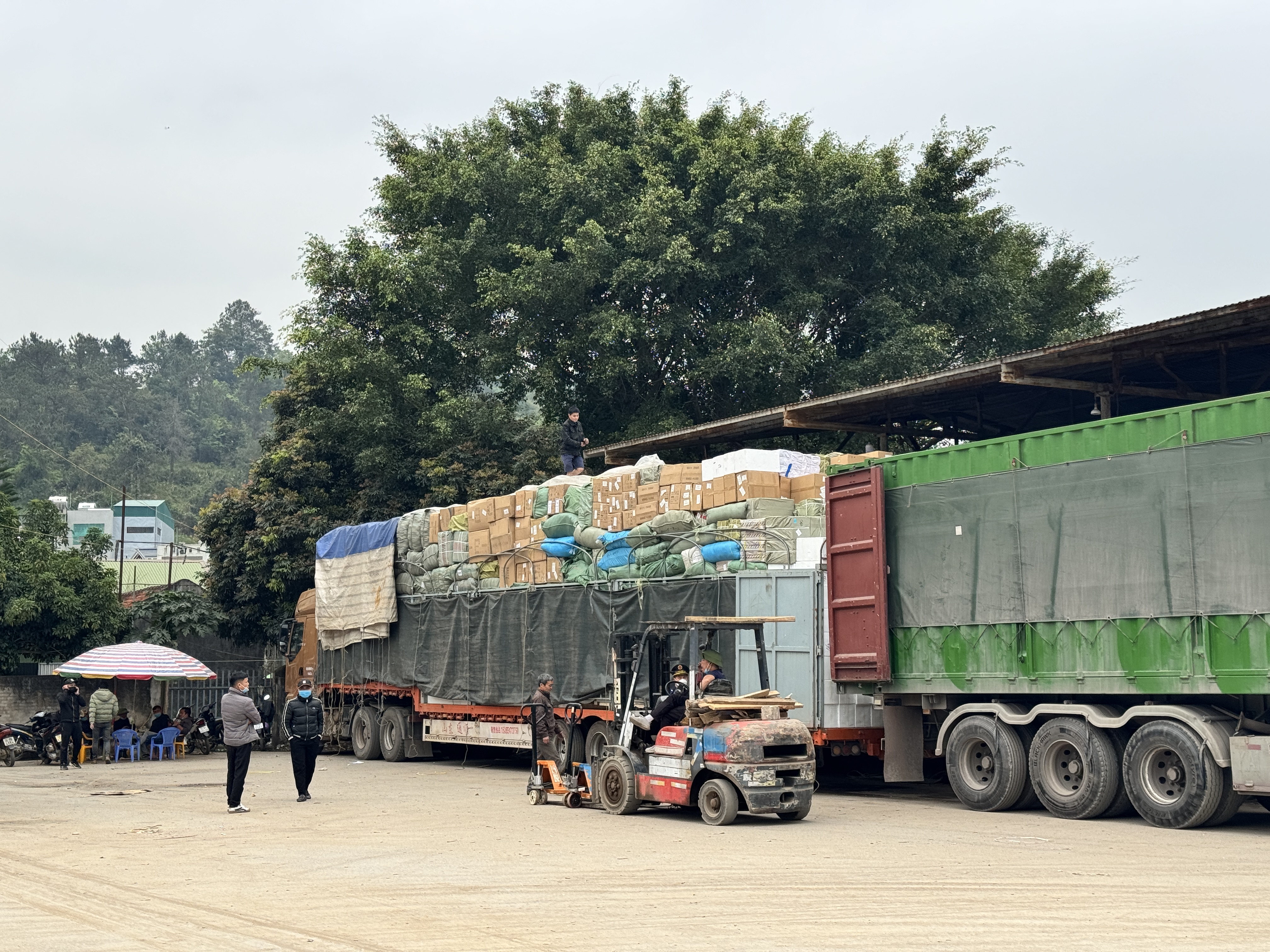 Dự án trăm tỉ nâng cấp cửa khẩu Hoành Mô 'bất động' - Ảnh 4.