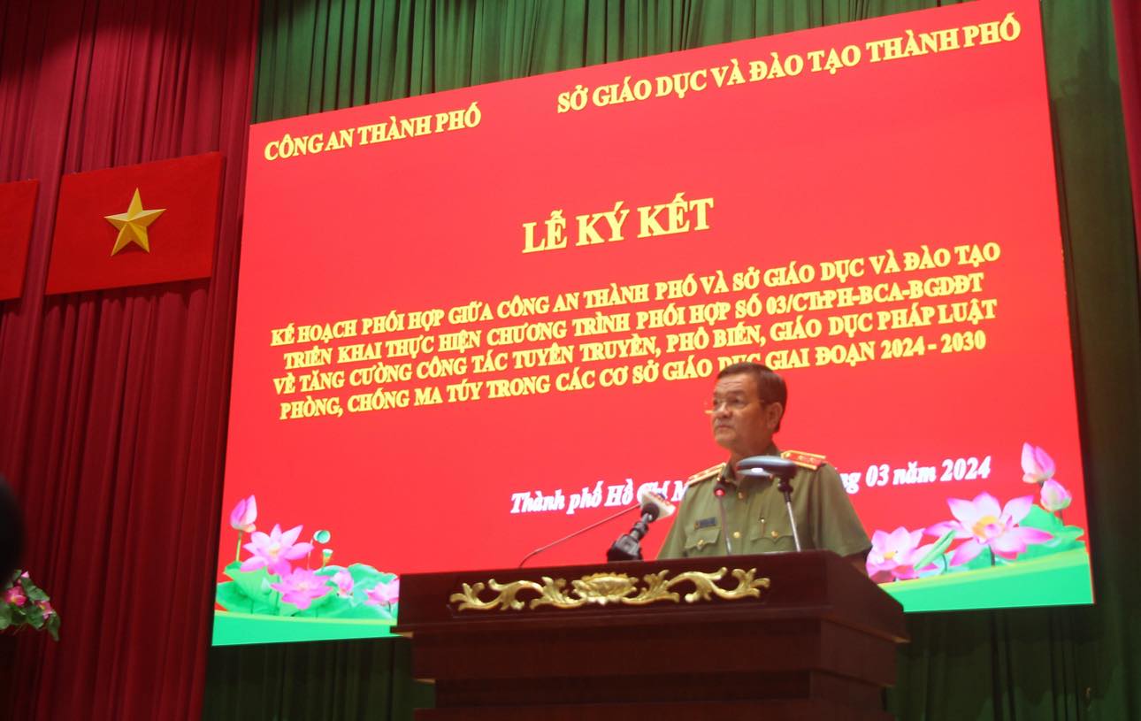 Công an TP.HCM tăng cường phòng chống ma túy trong trường học- Ảnh 2. Công an TP.HCM tăng cường phòng chống ma túy trong trường học- Ảnh 2.