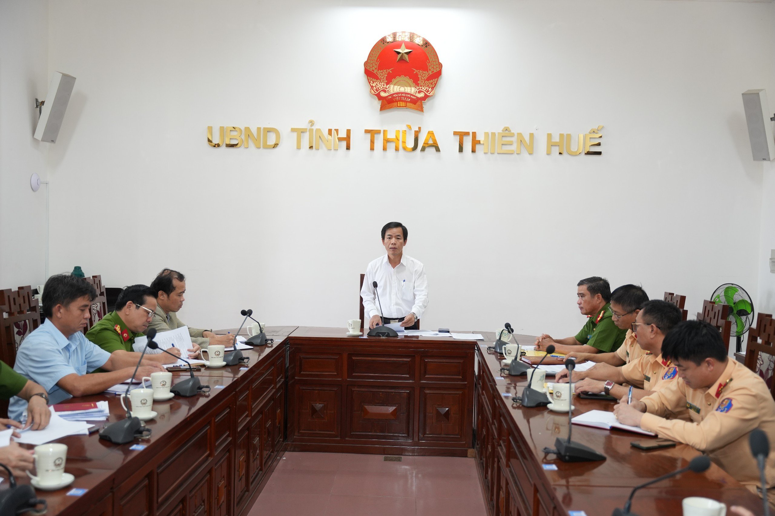 Vụ tai nạn xe khách trên cao tốc Cam Lộ - La Sơn: Thêm tình tiết mới- Ảnh 2. Vụ tai nạn xe khách trên cao tốc Cam Lộ - La Sơn: Thêm tình tiết mới- Ảnh 2.